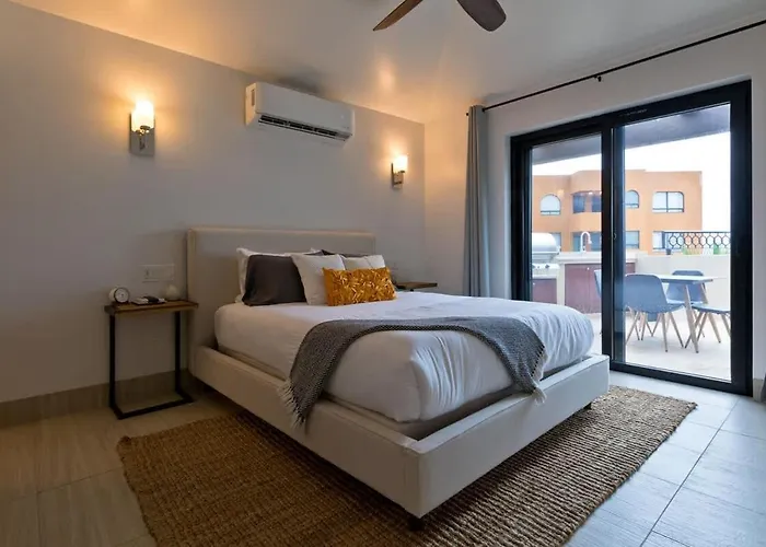 Marbella Lane - Stylish Private Oceanviews