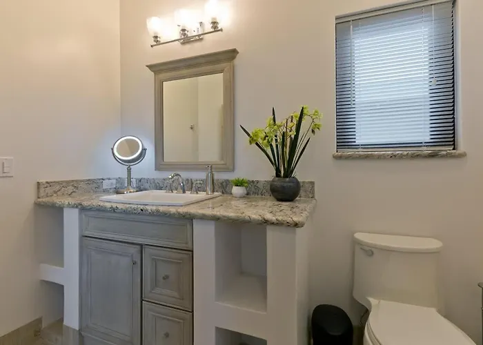 Marbella Lane - Stylish Private Oceanviews *